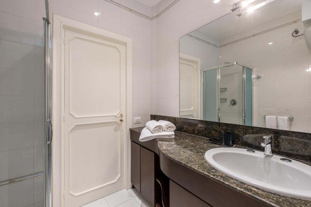 Sweet Life - Luxury Apartment-Suite-Rooms Bari Bagian luar foto